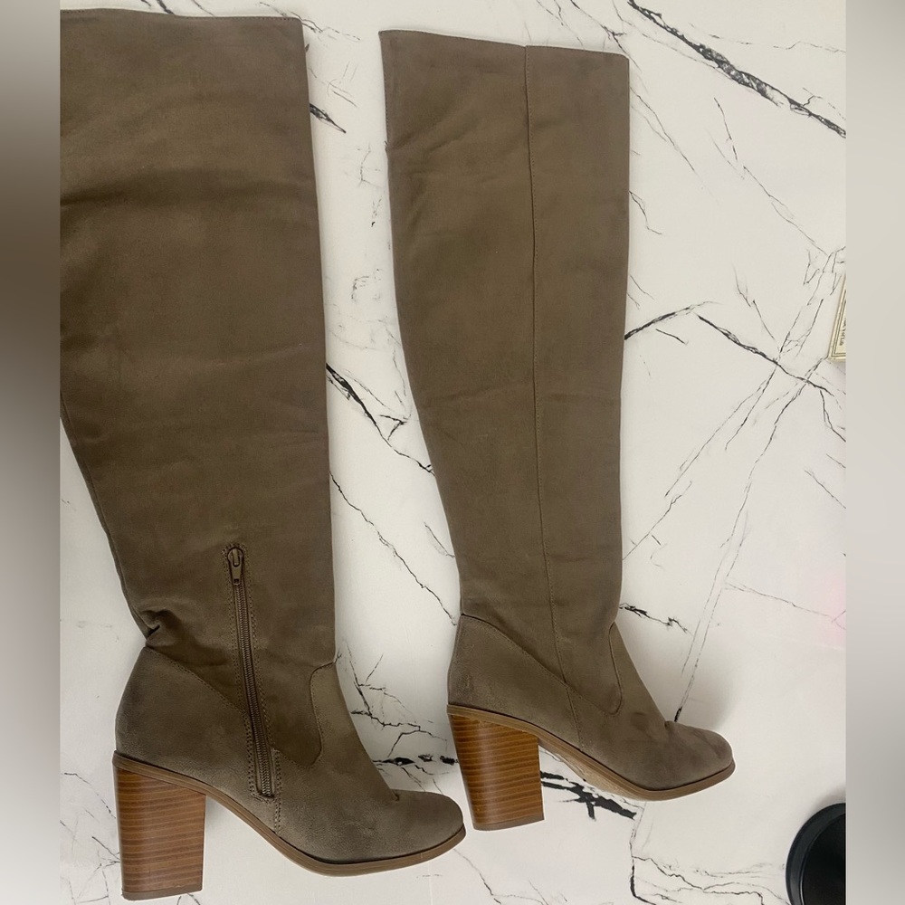 Faux suede boots size 8
